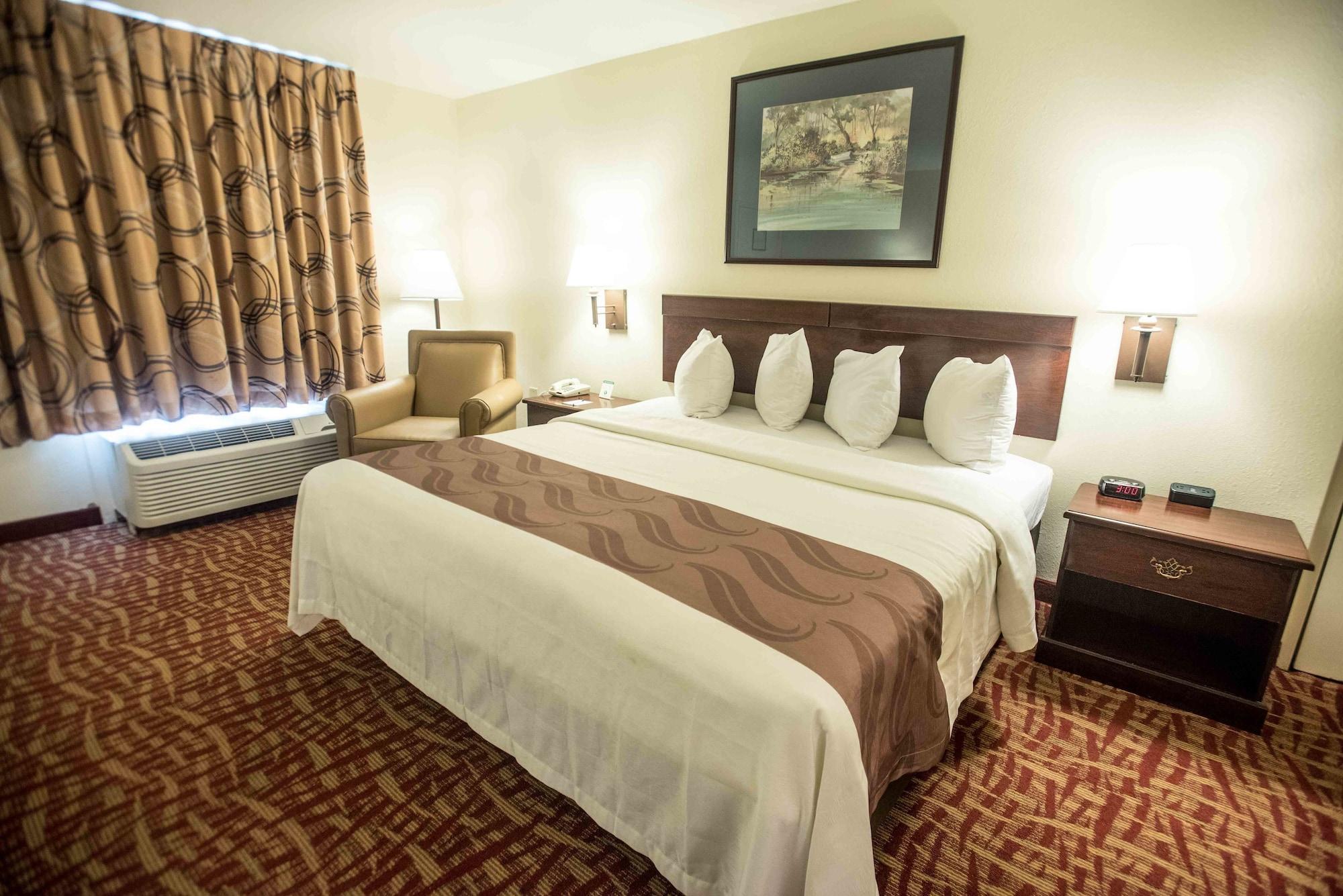 Quality Inn At Town Center Бюфорт Екстериор снимка