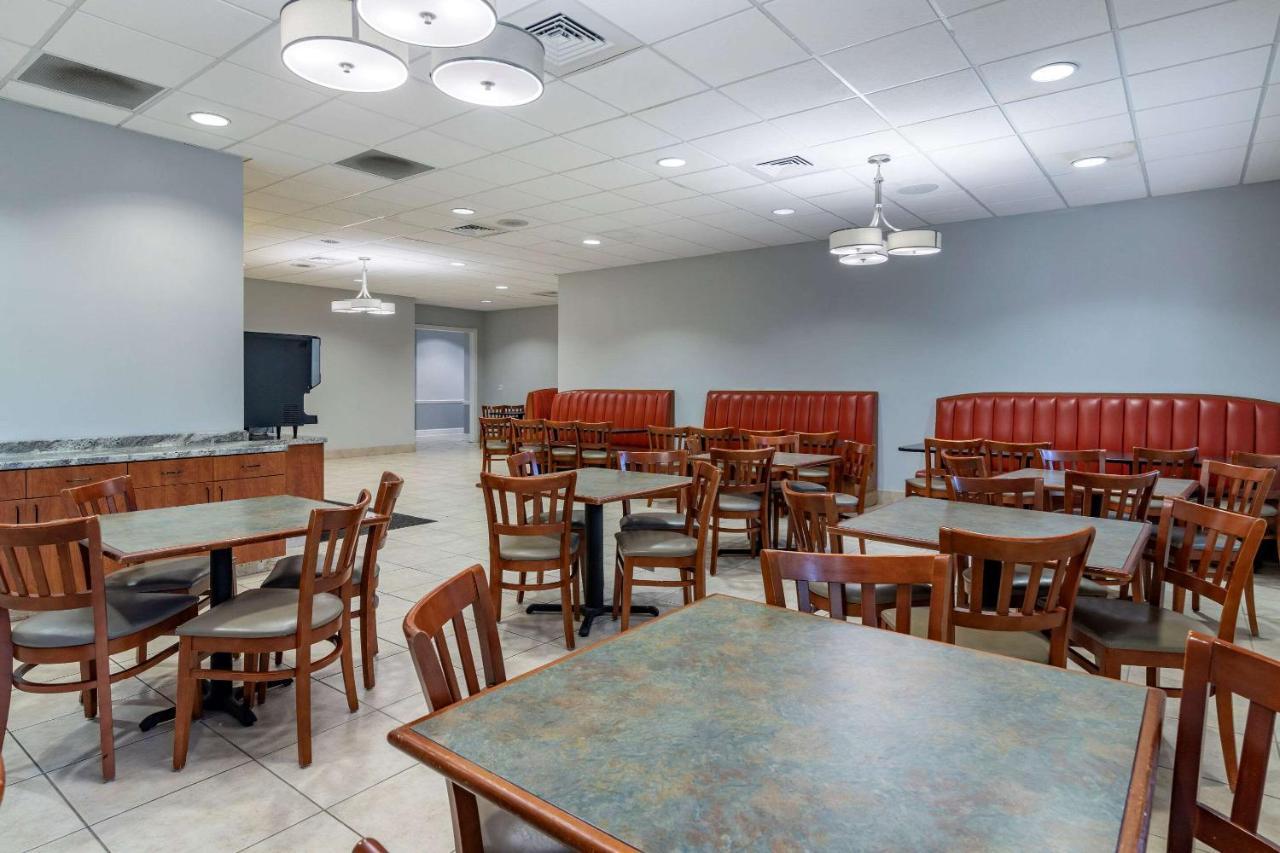 Quality Inn At Town Center Бюфорт Екстериор снимка