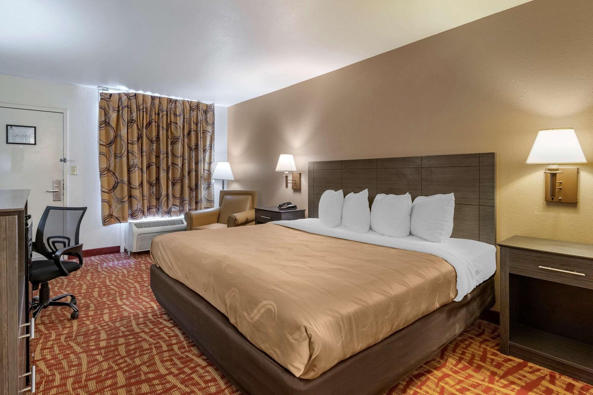 Quality Inn At Town Center Бюфорт Екстериор снимка