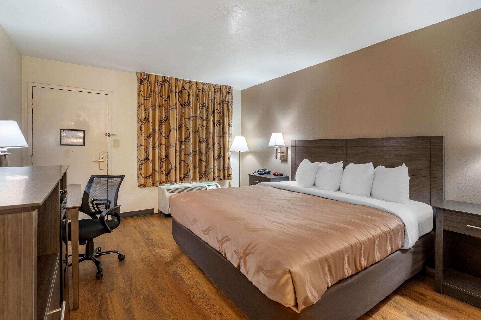 Quality Inn At Town Center Бюфорт Екстериор снимка