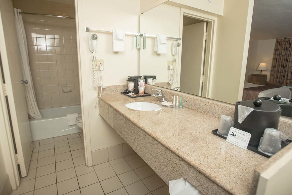 Quality Inn At Town Center Бюфорт Екстериор снимка