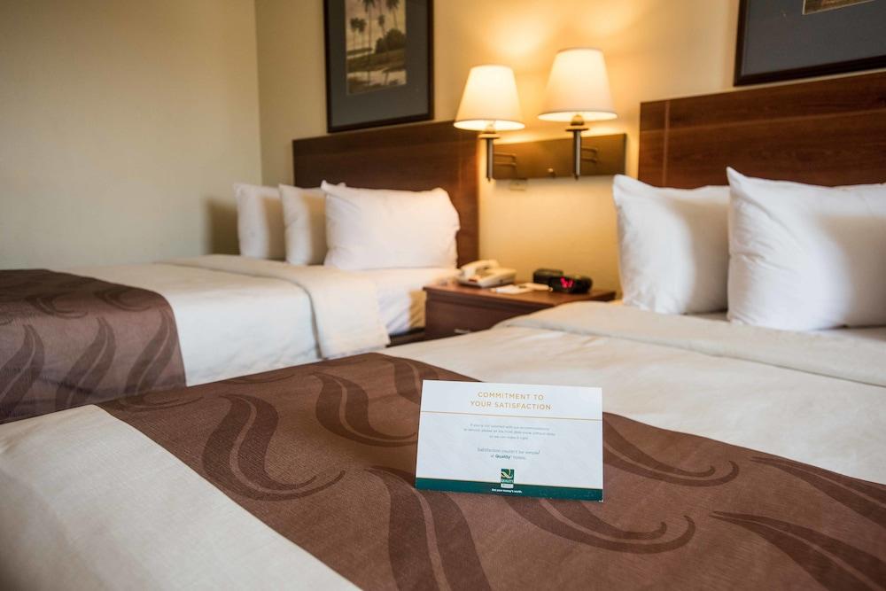 Quality Inn At Town Center Бюфорт Екстериор снимка