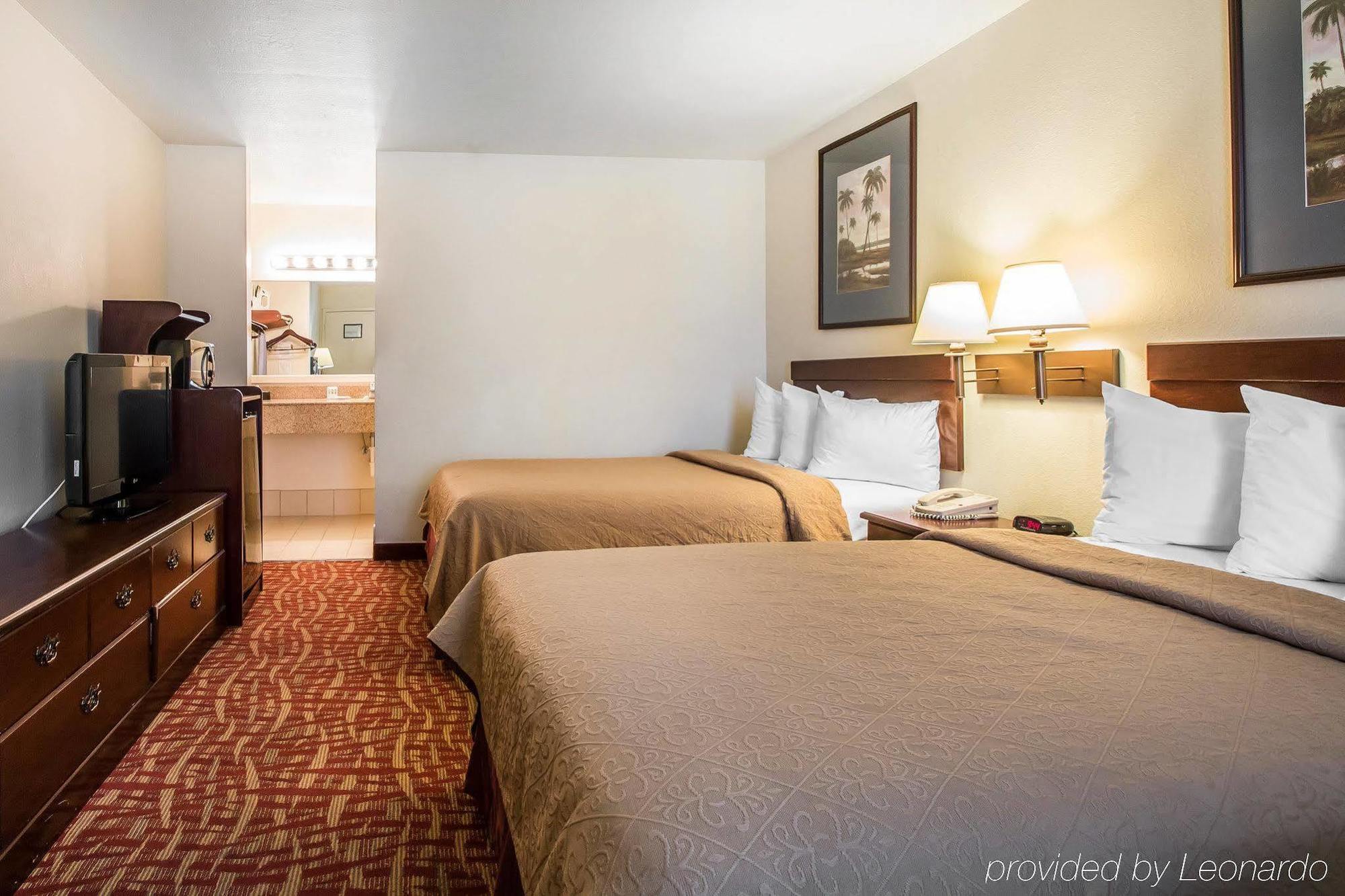 Quality Inn At Town Center Бюфорт Екстериор снимка