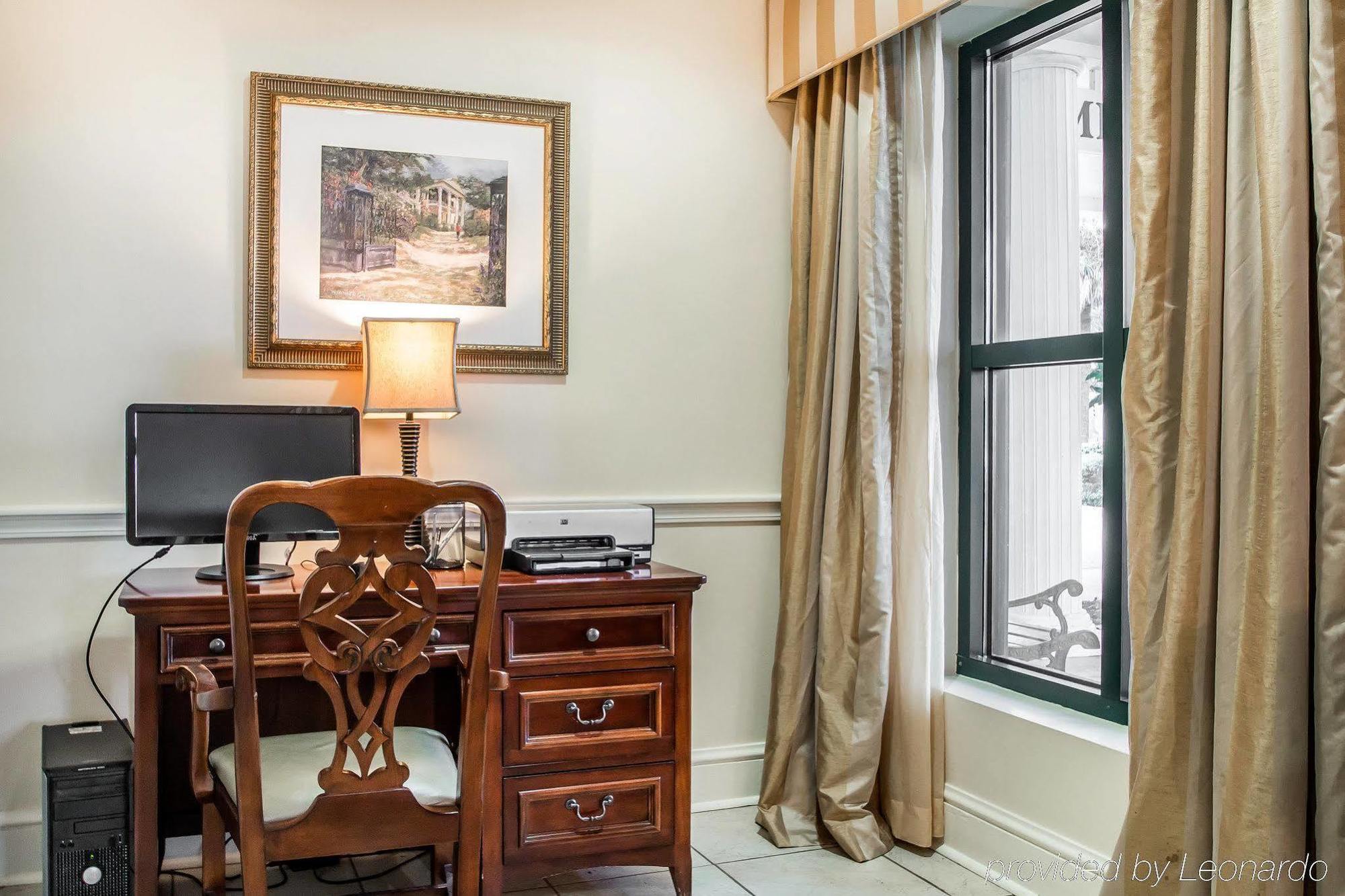 Quality Inn At Town Center Бюфорт Екстериор снимка